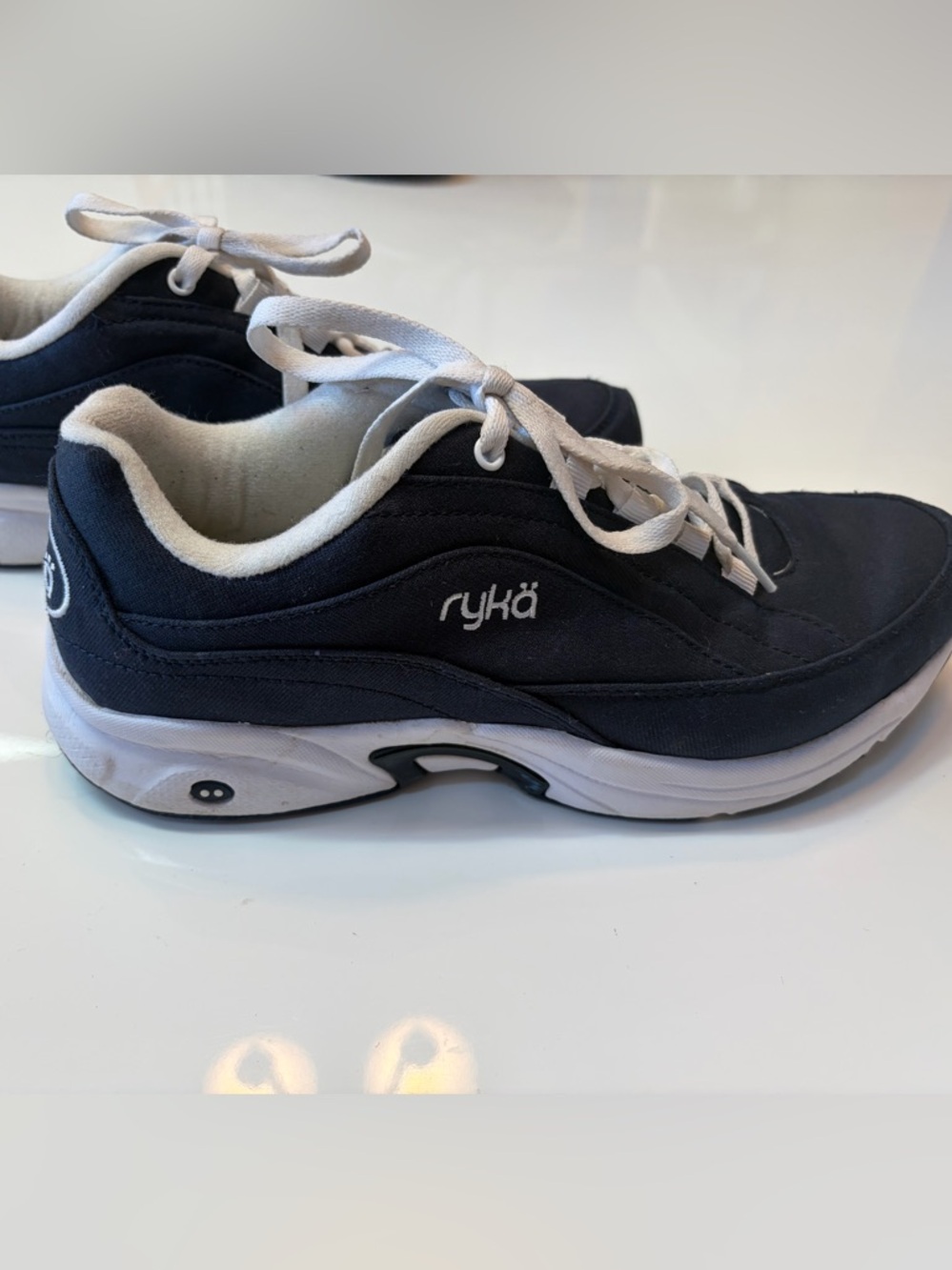 #621 Ryka Men’s Navy and White Athletic Sneakers with Cushioned Insole